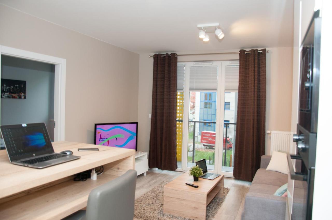 Apartament Cybernetyki Mokotow วอร์ซอ ภายนอก รูปภาพ